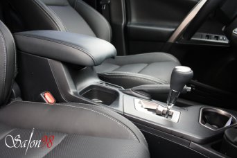Перетяжка передних сидений Toyota. Salon98
